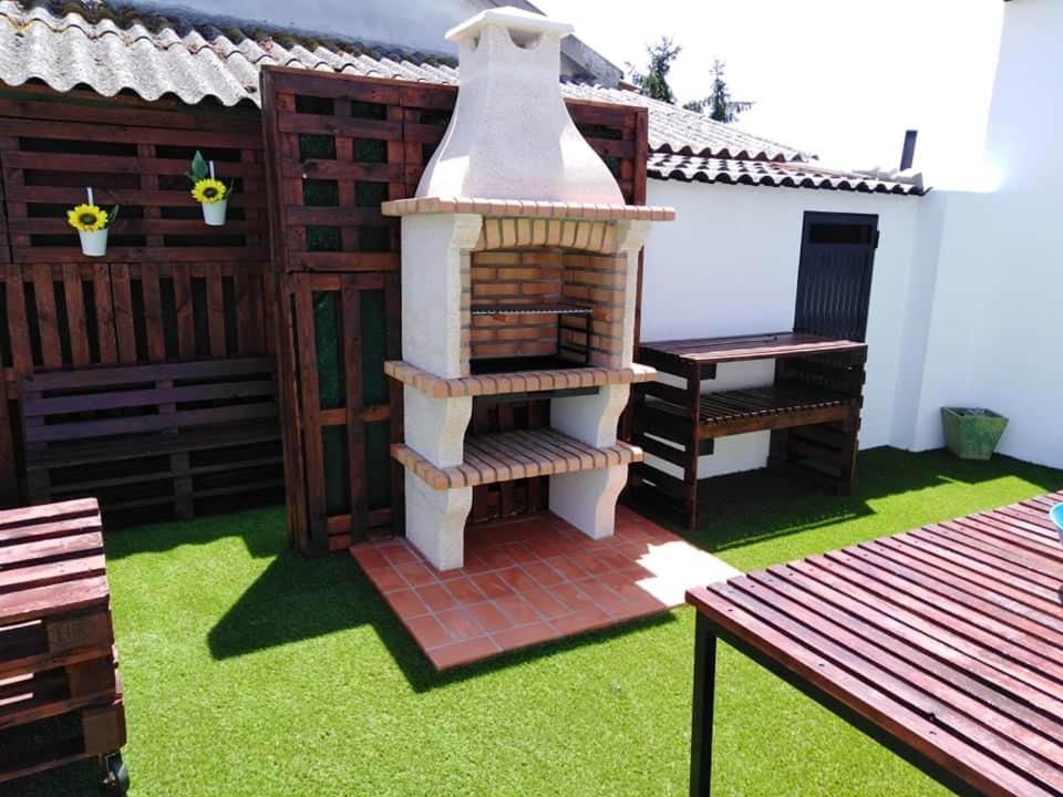 O Mercadinho Poiares Exterior foto